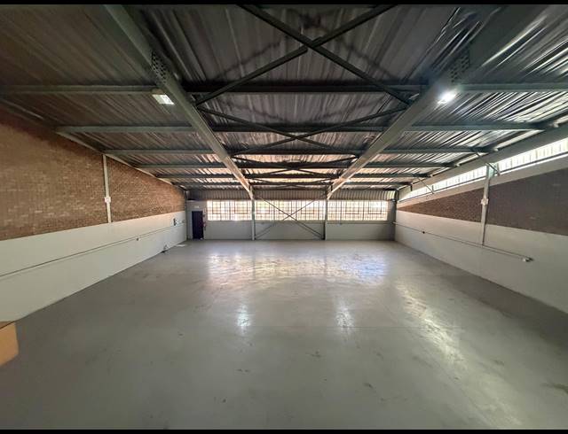 391M² WAREHOUSE FOR SALE IN HALFWAY HOUSE
